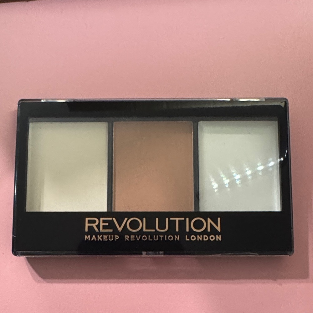 Makeup Revolution Contour Trio - Cream, Tan, White